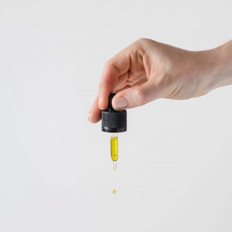 COME VIENE ESTRATTO L'OLIO DI CBD?