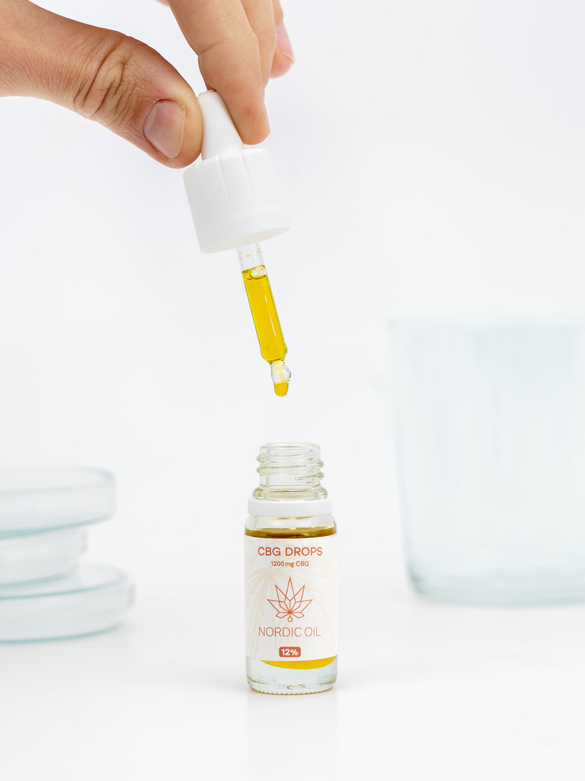 Bottiglia di olio CBD/CBG Nordic Oil con contagocce