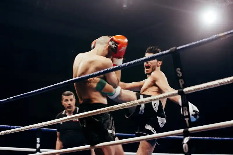 Il Potenziale del CBD nel Kickboxing: Benefici per Prestazioni e Recupero