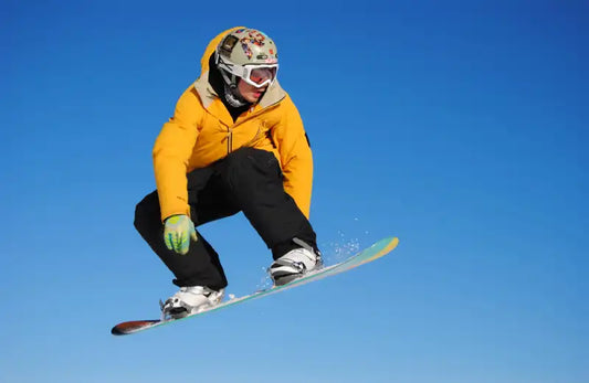 Come il CBD può influenzare la prestazione nello snowboarding