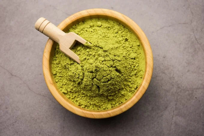 Moringa in polvere: benefici, effetti collaterali e utilizzo